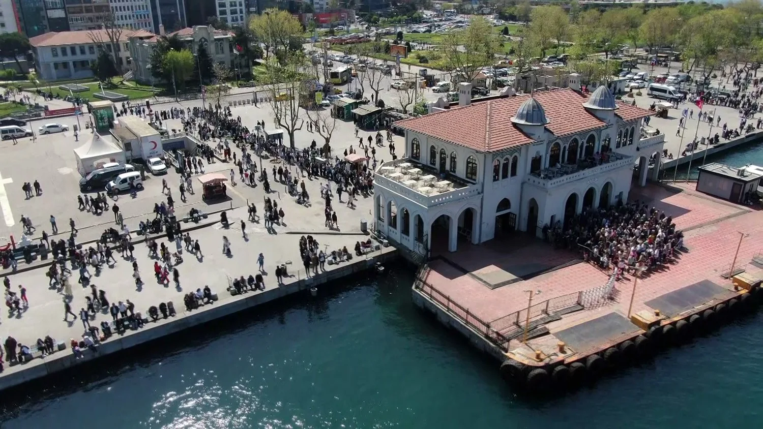 Adalar iskelelere yakın konaklama Rehberi